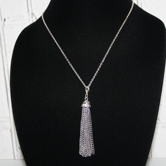 Beautiful silver necklace with rhinestones and tassel pendant 18" - Picture 1 of 4